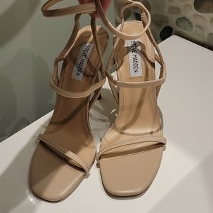 Steve madden strappy sandals
